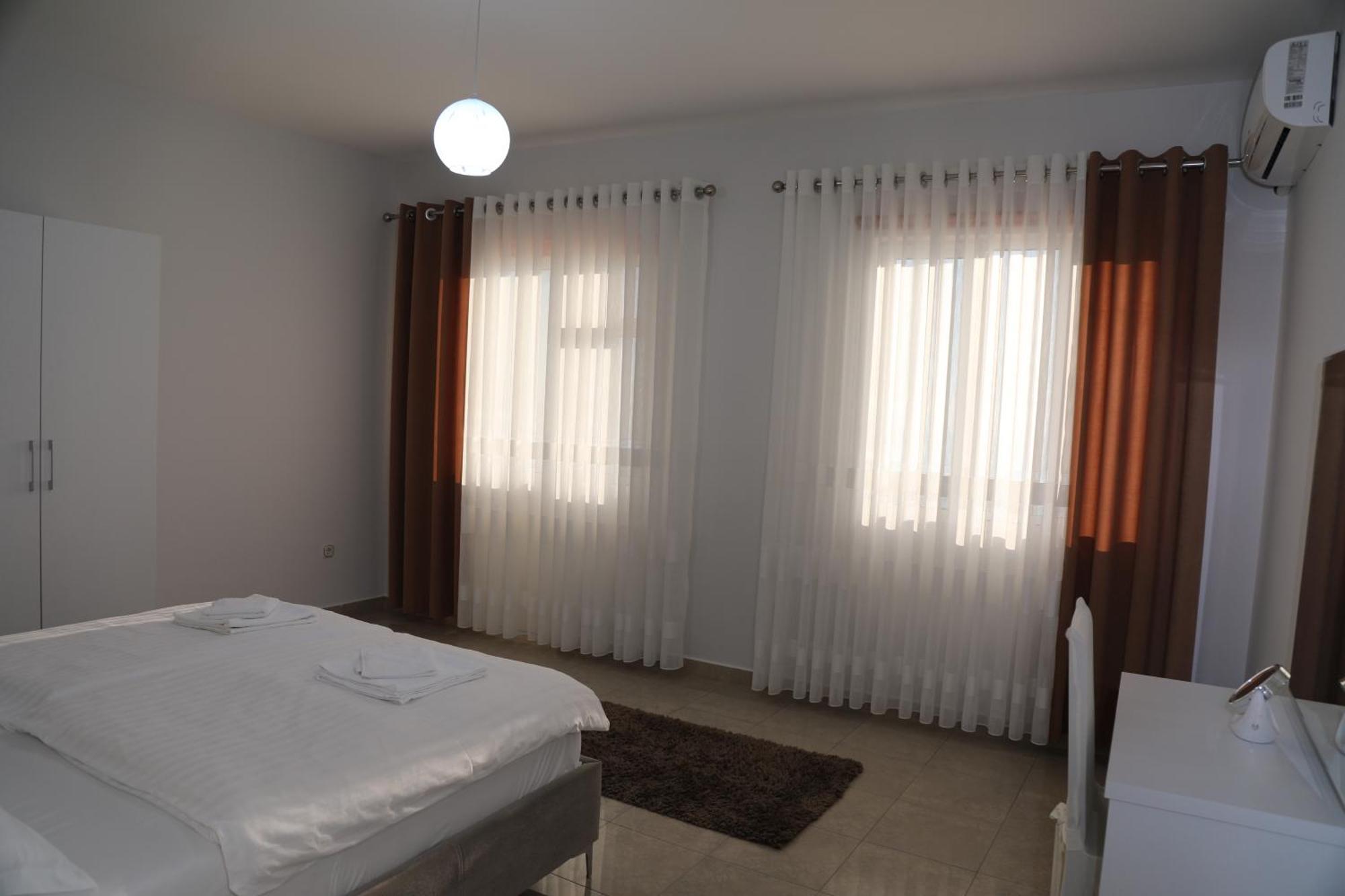 Villa Duka กรูเยอ ภายนอก รูปภาพ