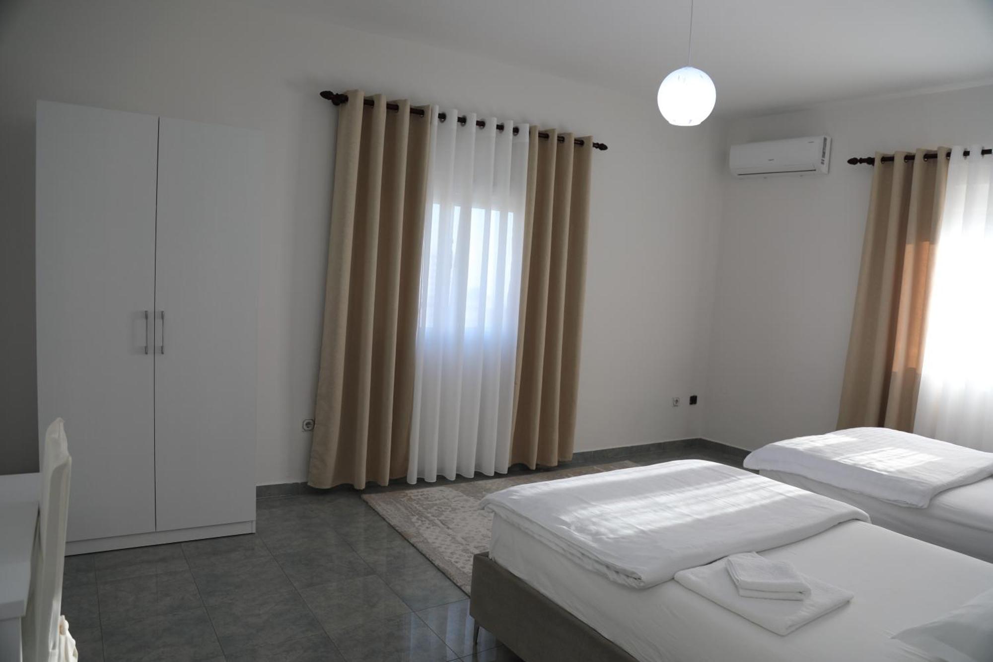 Villa Duka กรูเยอ ภายนอก รูปภาพ